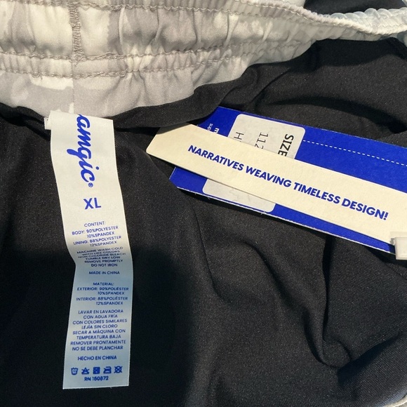 Maamgic Gray and White Swim Trunks Size XL - Picture 6 of 7